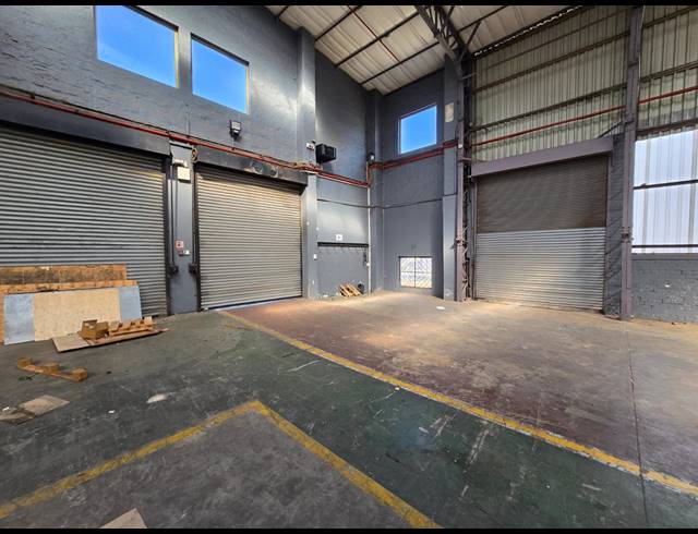 3,023M² WAREHOUSE TO LET IN BENROSE